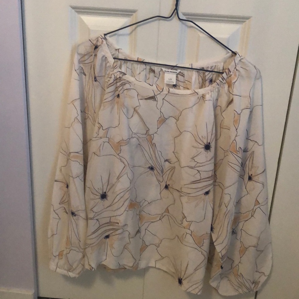100% Silk - Club Monaco flowy summer blouse Size L